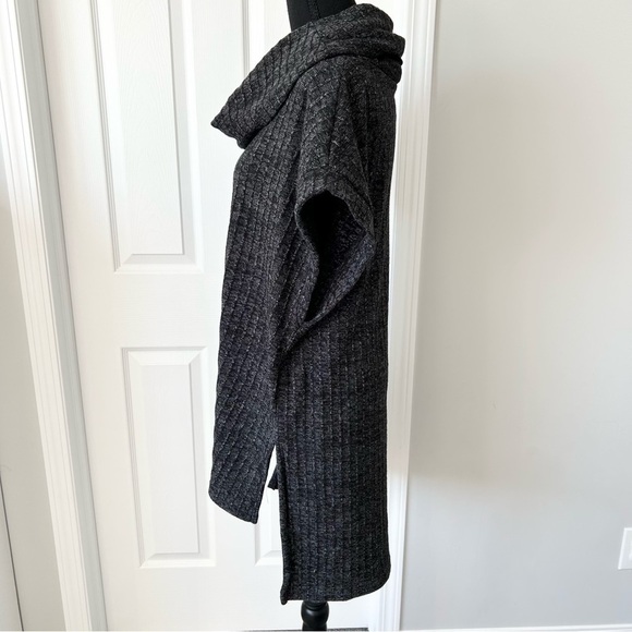 Umgee Grey Ribbed Knit Cowl Neck Lagenlook Tunic Top - Picture 2 of 14